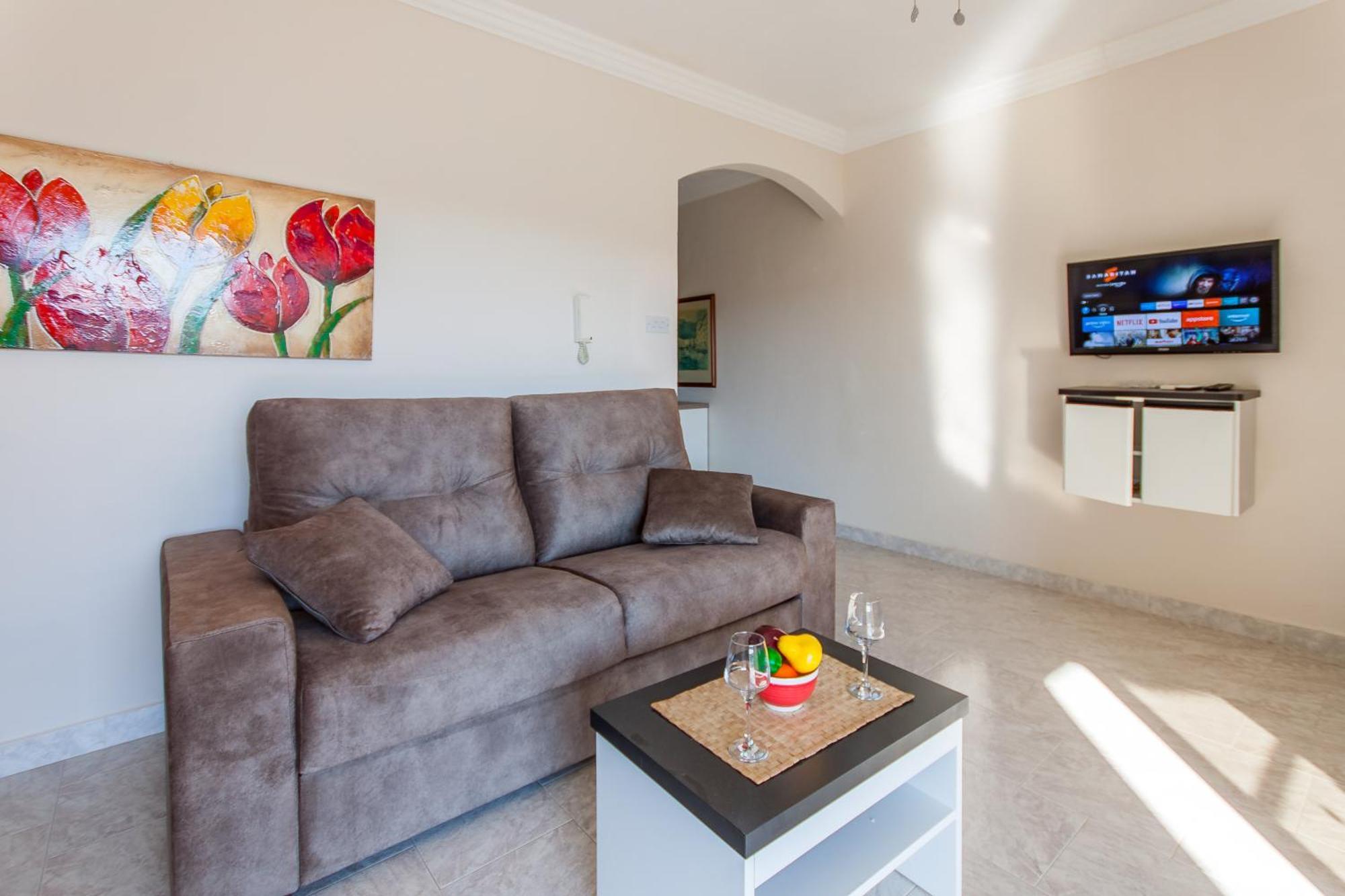 Pool & Sea Merill Apartments Мелліха Номер фото